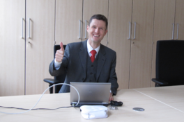Dr.-Ing. Ralf Stopp im neuen Büro am Campus Ost